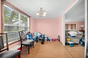 5172 E Center St, Bourbonnais, IL 60914 - Photo 9