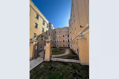 7411 N Hoyne Avenue #2, Chicago, IL 60645 - Photo 1