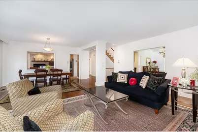 281 W Elm Park Avenue, Elmhurst, IL 60126 - Photo 9