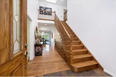 281 W Elm Park Avenue, Elmhurst, IL 60126 - Photo 3
