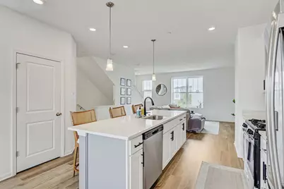 1078 Bogart Street, Des Plaines, IL 60018 - Photo 3