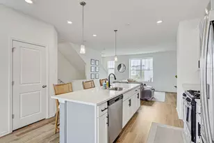1078 Bogart St, Des Plaines, IL 60018 - Photo 3