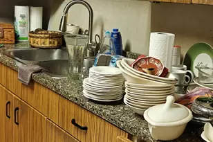 201 E Chestnut St, Chicago, IL 60611 - Photo 3
