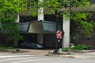 201 E Chestnut St, Chicago, IL 60611 - Photo 1