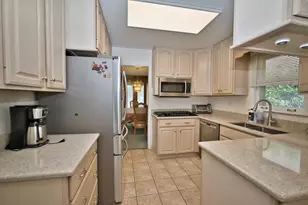 4351 W Chase Ave, Lincolnwood, IL 60712 - Photo 13