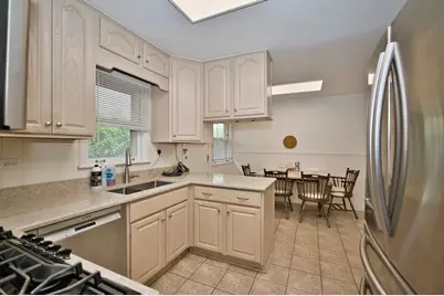 4351 W Chase Avenue, Lincolnwood, IL 60712 - Photo 15
