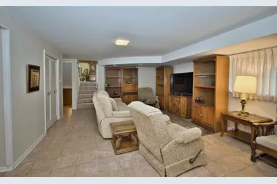 4351 W Chase Avenue, Lincolnwood, IL 60712 - Photo 11