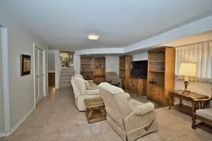 4351 W Chase Ave, Lincolnwood, IL 60712 - Photo 11