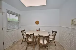 4351 W Chase Ave, Lincolnwood, IL 60712 - Photo 17