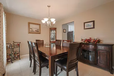 830 Hawk Lane, Carol Stream, IL 60188 - Photo 13
