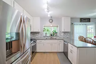830 Hawk Ln, Carol Stream, IL 60188 - Photo 7