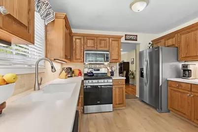 1230 S Wellington Court, Buffalo Grove, IL 60089 - Photo 9