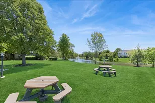 1230 S Wellington Ct, Buffalo Grove, IL 60089 - Photo 23