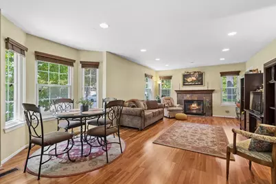 1230 S Wellington Court, Buffalo Grove, IL 60089 - Photo 3