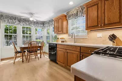 1230 S Wellington Court, Buffalo Grove, IL 60089 - Photo 7