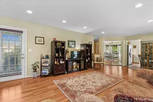 1230 S Wellington Ct, Buffalo Grove, IL 60089 - Photo 5