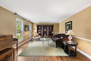 380 Covington Dr, Barrington, IL 60010 - Photo 5
