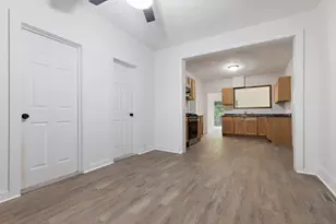 418 Adams St, Rockford, IL 61107 - Photo 9
