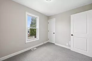 909 N Lockwood Ave, Chicago, IL 60651 - Photo 27