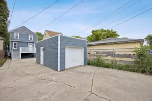 909 N Lockwood Ave, Chicago, IL 60651 - Photo 37