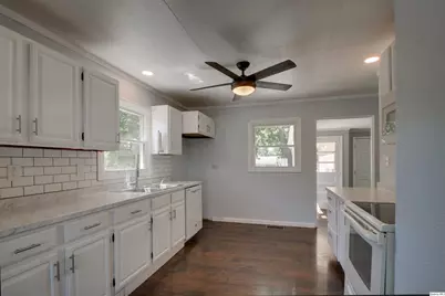 1126 S 16th St., Quincy, IL 62301 - Photo 5