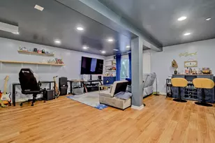 6051 Canterbury Ln, Hoffman Estates, IL 60192 - Photo 25