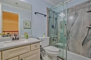 6051 Canterbury Ln, Hoffman Estates, IL 60192 - Photo 21