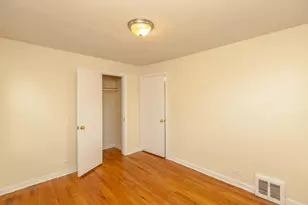 4258 W Nelson St, Chicago, IL 60641 - Photo 9