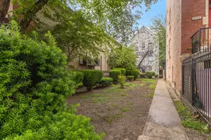 2243 S Sawyer Ave, Chicago, IL 60623 - Photo 5