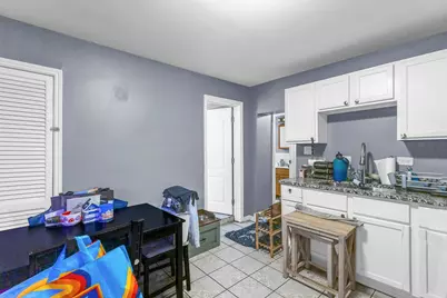 2243 S Sawyer Avenue, Chicago, IL 60623 - Photo 41