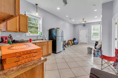 2243 S Sawyer Avenue, Chicago, IL 60623 - Photo 31