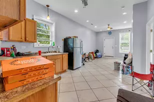 2243 S Sawyer Ave, Chicago, IL 60623 - Photo 31
