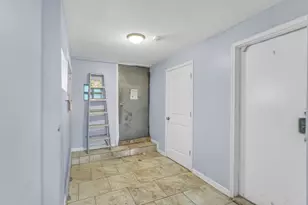 2243 S Sawyer Ave, Chicago, IL 60623 - Photo 33