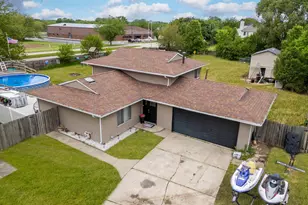 825 Copley Ln, Joliet, IL 60431 - Photo 35