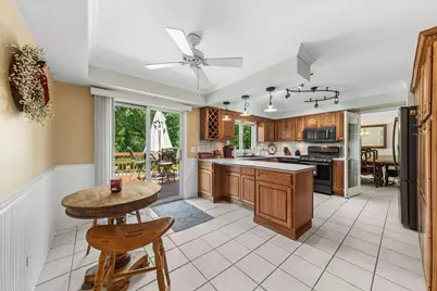 2244 Country Knoll Lane, Elgin, IL 60123 - Photo 9