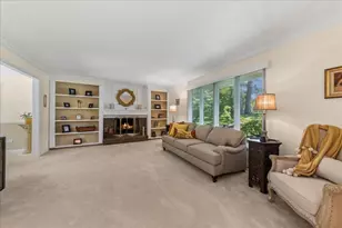 2244 Country Knoll Ln, Elgin, IL 60123 - Photo 3