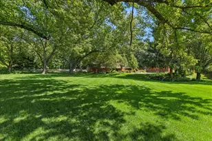 2244 Country Knoll Ln, Elgin, IL 60123 - Photo 25