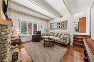 2244 Country Knoll Ln, Elgin, IL 60123 - Photo 11