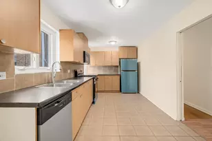 7516 N California Ave, Chicago, IL 60645 - Photo 7