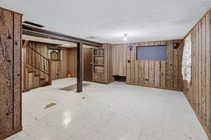 5325 W Berteau Ave, Chicago, IL 60641 - Photo 17