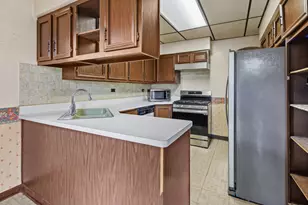 5325 W Berteau Ave, Chicago, IL 60641 - Photo 9