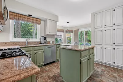 155 Southfield Drive, Vernon Hills, IL 60061 - Photo 9