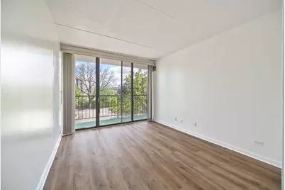 2015 S Finley Road #302, Lombard, IL 60148 - Photo 7