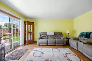 120 Olympic Dr, Bolingbrook, IL 60440 - Photo 5