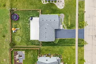 352 Coneflower Dr, Minooka, IL 60447 - Photo 27