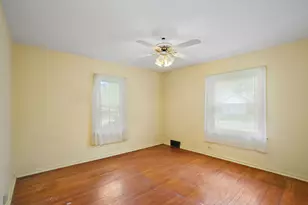 209 Beach Dr, Algonquin, IL 60102 - Photo 5