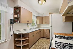 209 Beach Dr, Algonquin, IL 60102 - Photo 3