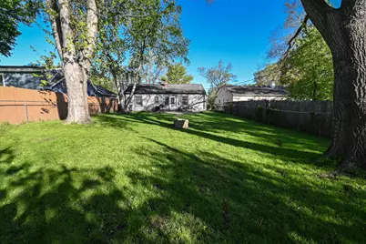127 S Hawthorne Boulevard, Mundelein, IL 60060 - Photo 33