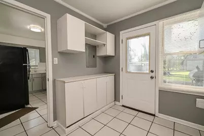 127 S Hawthorne Boulevard, Mundelein, IL 60060 - Photo 15