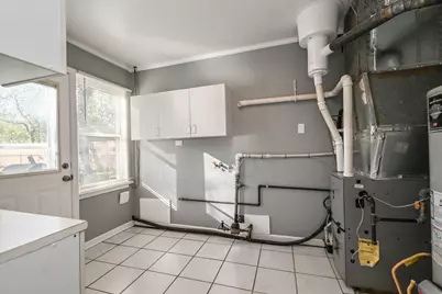127 S Hawthorne Boulevard, Mundelein, IL 60060 - Photo 13